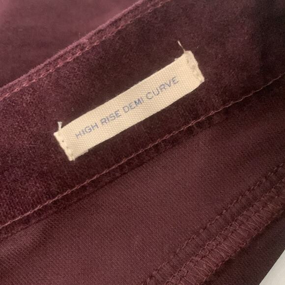 Levi’s Women’s High Rise Demi Curve Velvet Pants Burgundy Size 30 - Picture 5 of 6